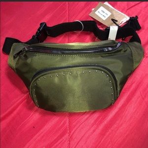 Olive fanny pack NEW